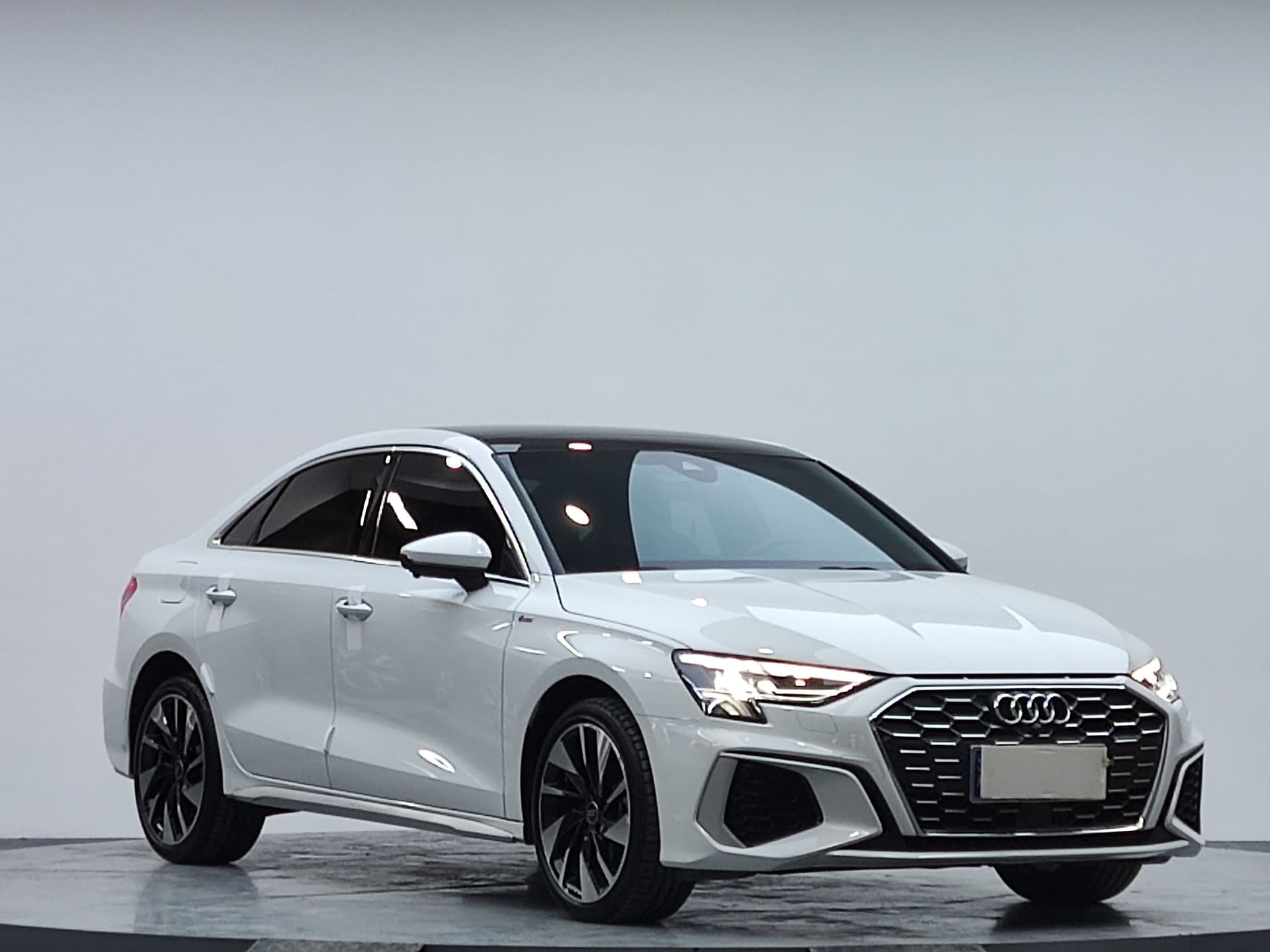 Audi A3 — 图片缩略图 4