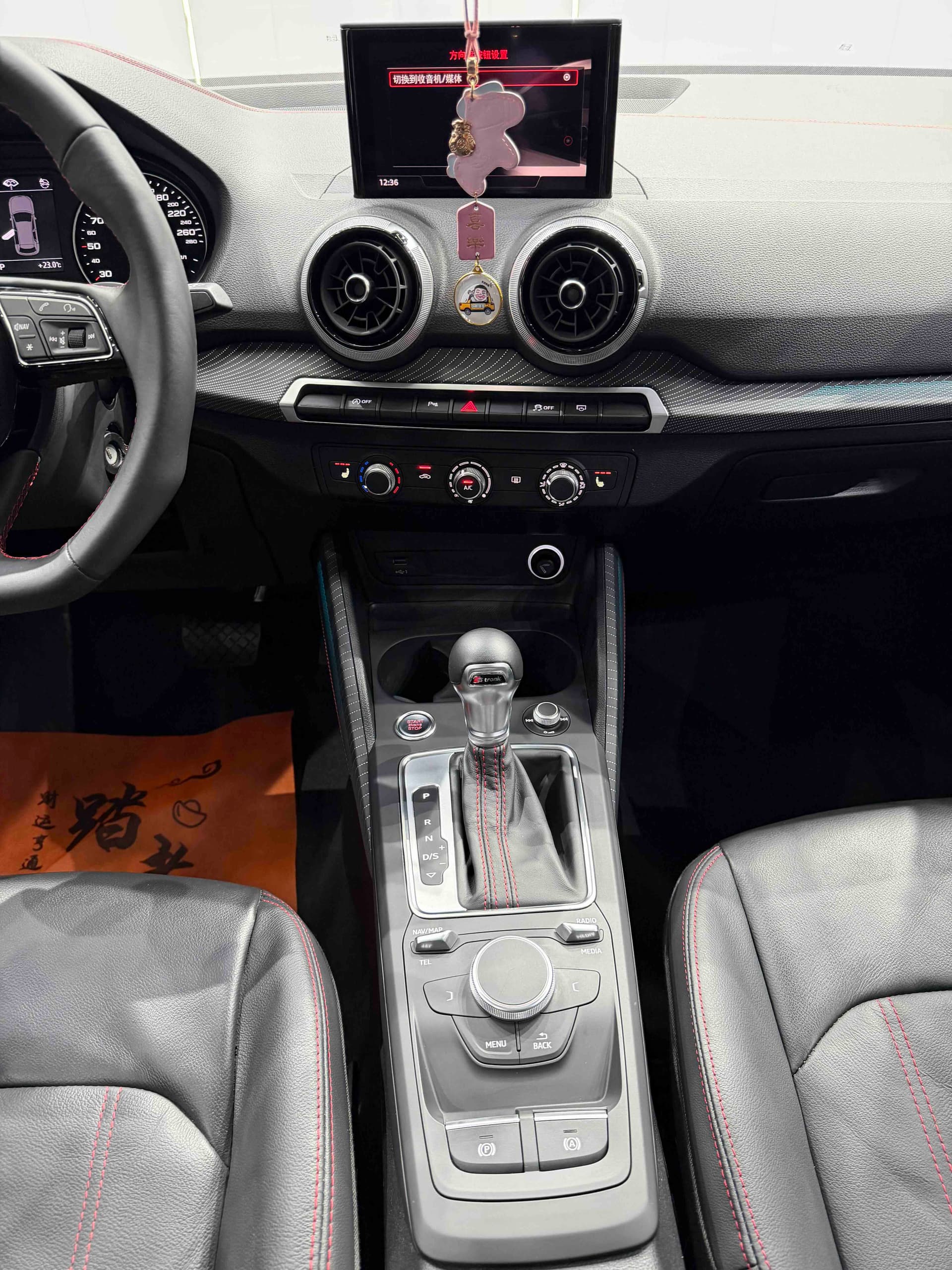 Audi Q2L — 图片缩略图 12