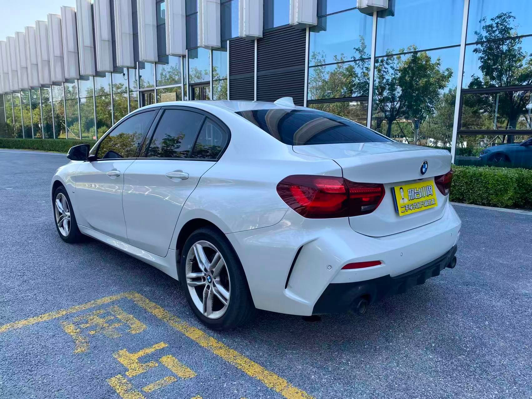 BMW 1 Series — 图片缩略图 6