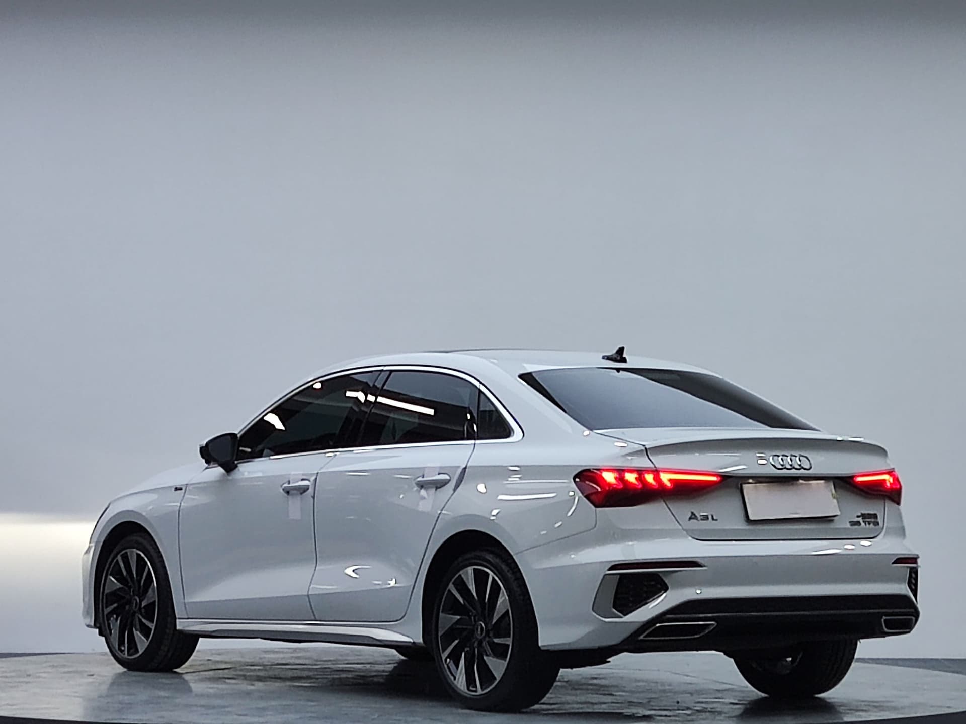 Audi A3 — 图片缩略图 6