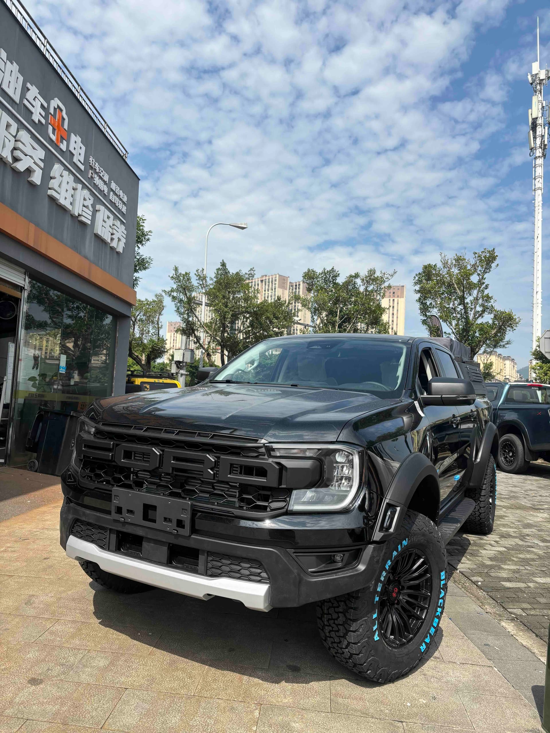 2025 Ranger Trailblazer four-wheel drive automatic diesel version — Миниатюры изображений 5