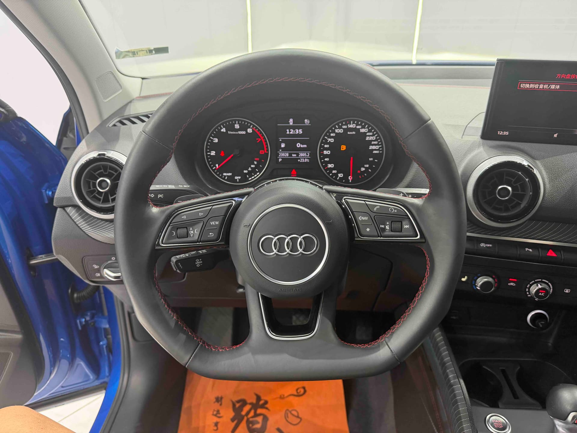 Audi Q2L — 图片缩略图 11