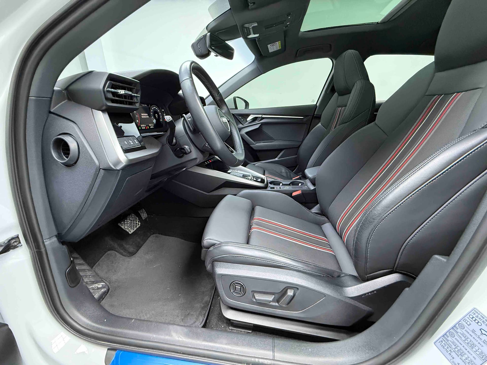 Audi A3 — 图片缩略图 6