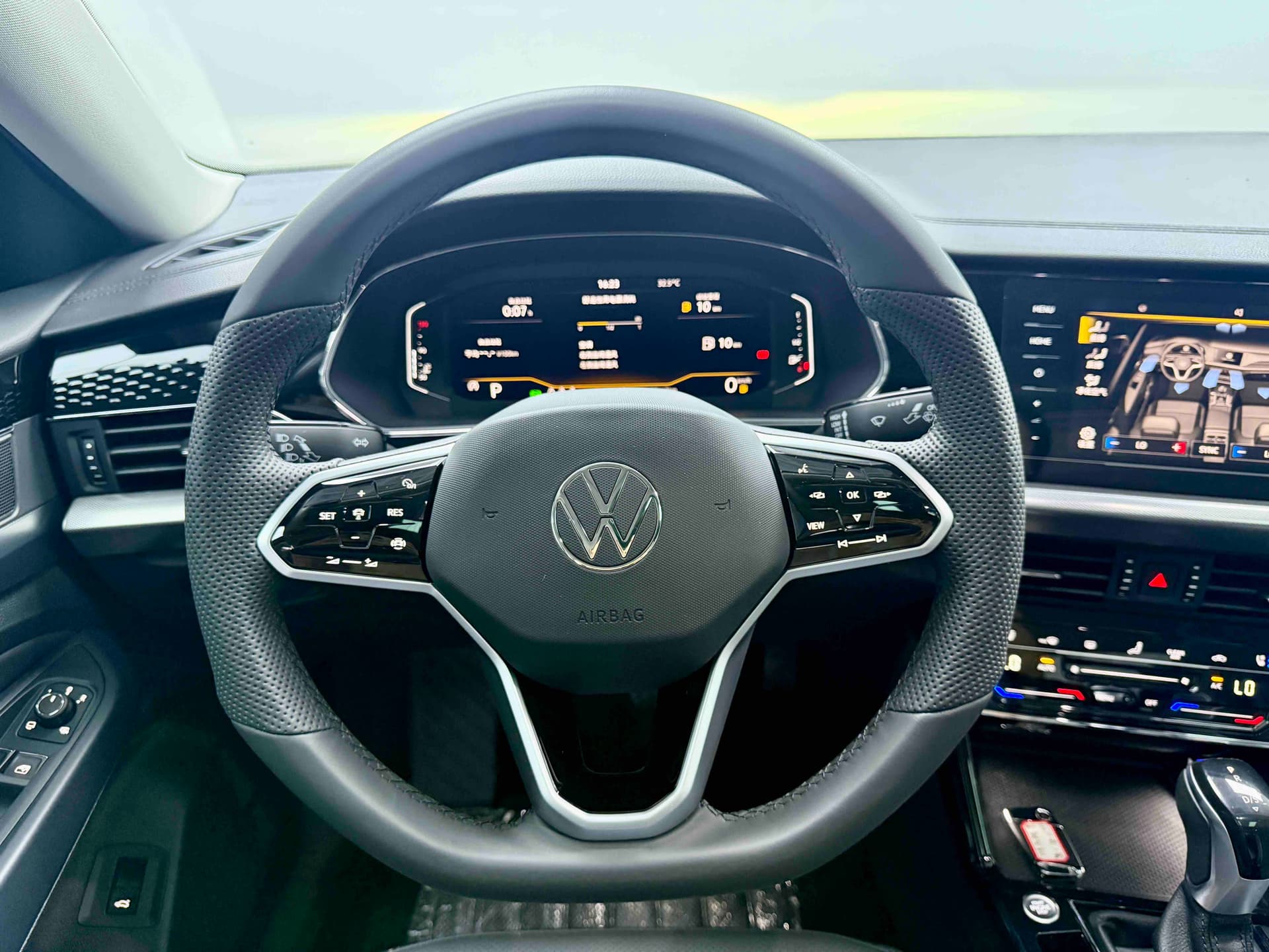 Volkswagen Passat — Миниатюры изображений 13