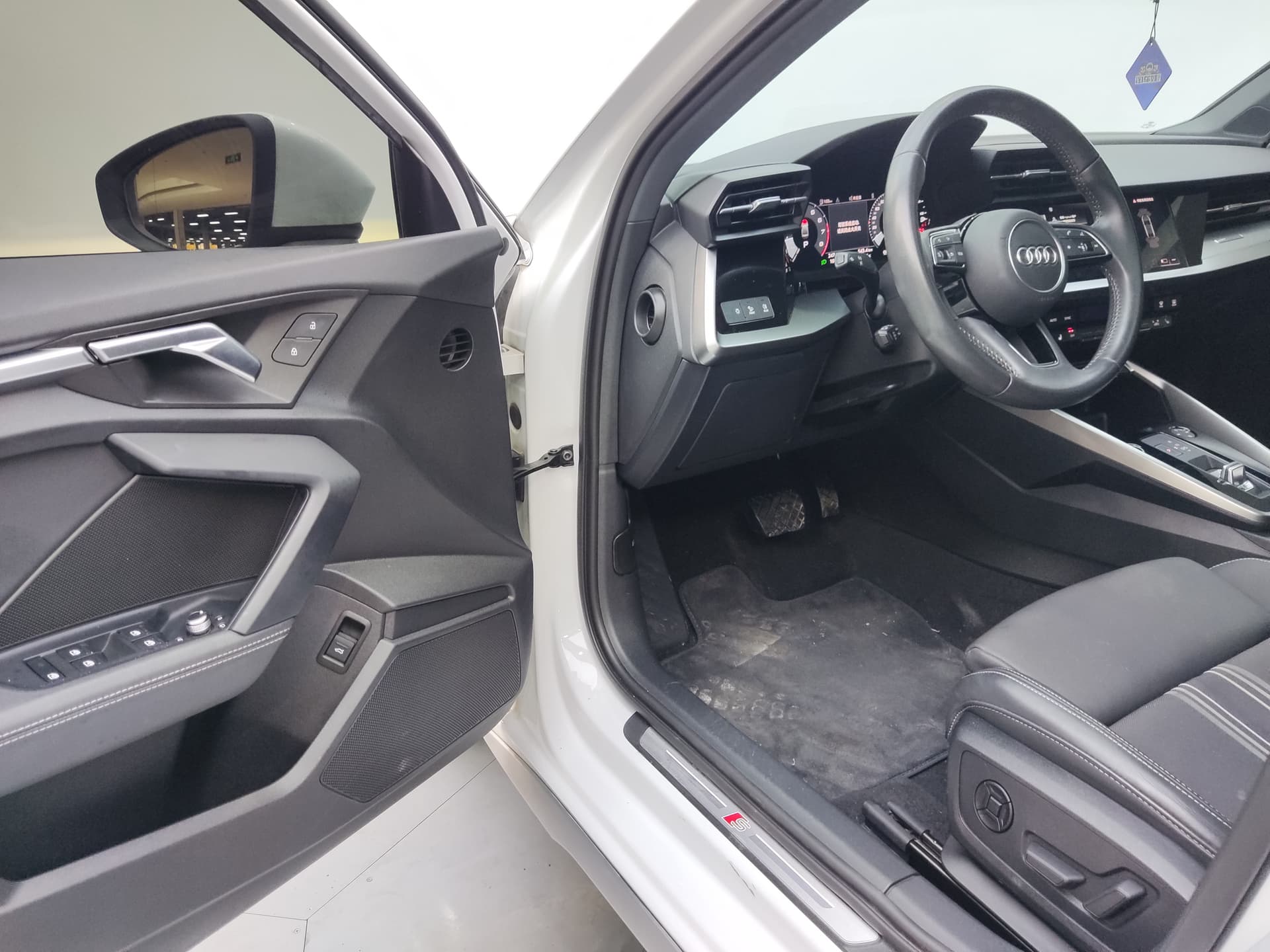 Audi A3 — 图片缩略图 9