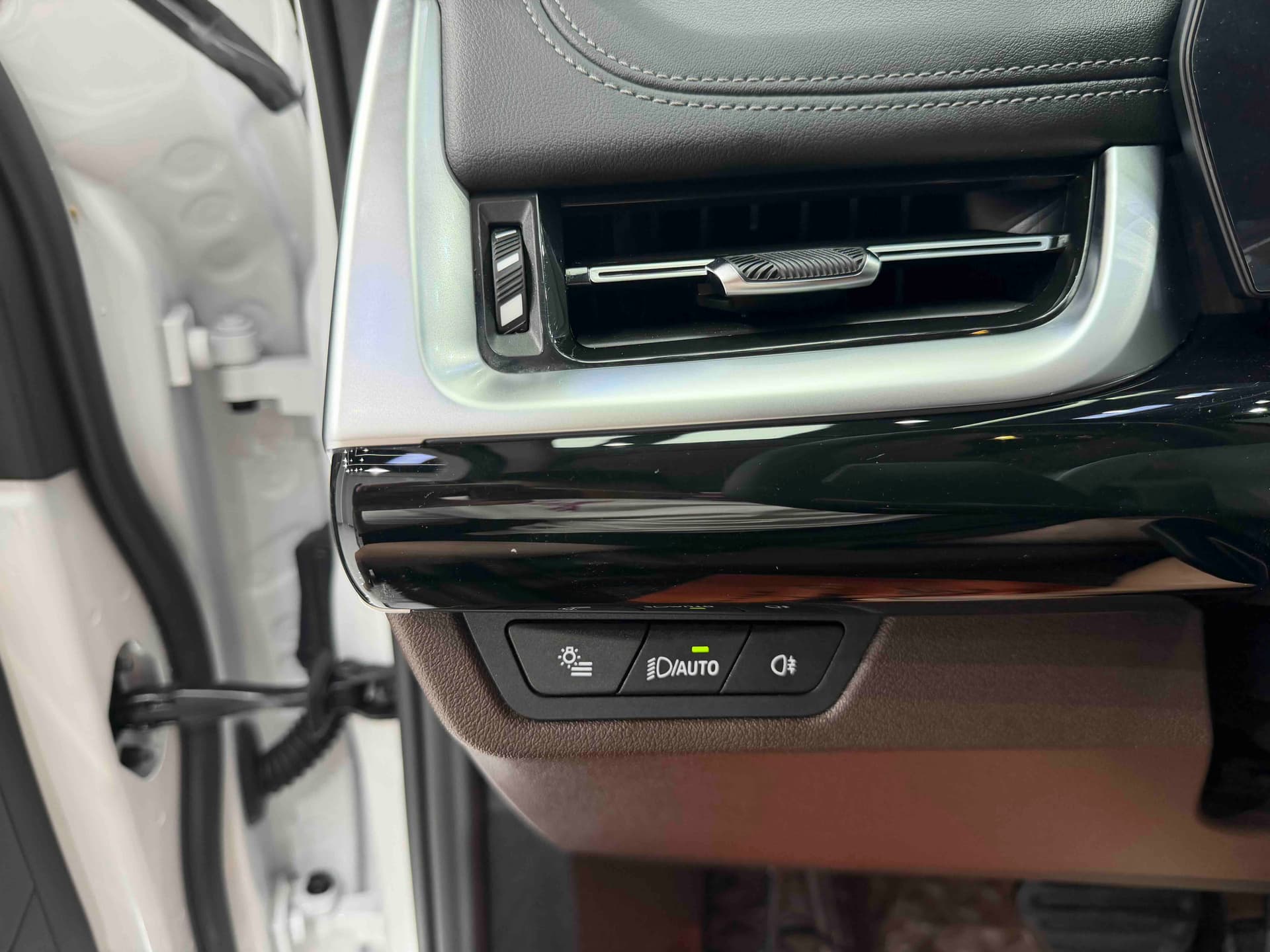 BMW X1 — 图片缩略图 8