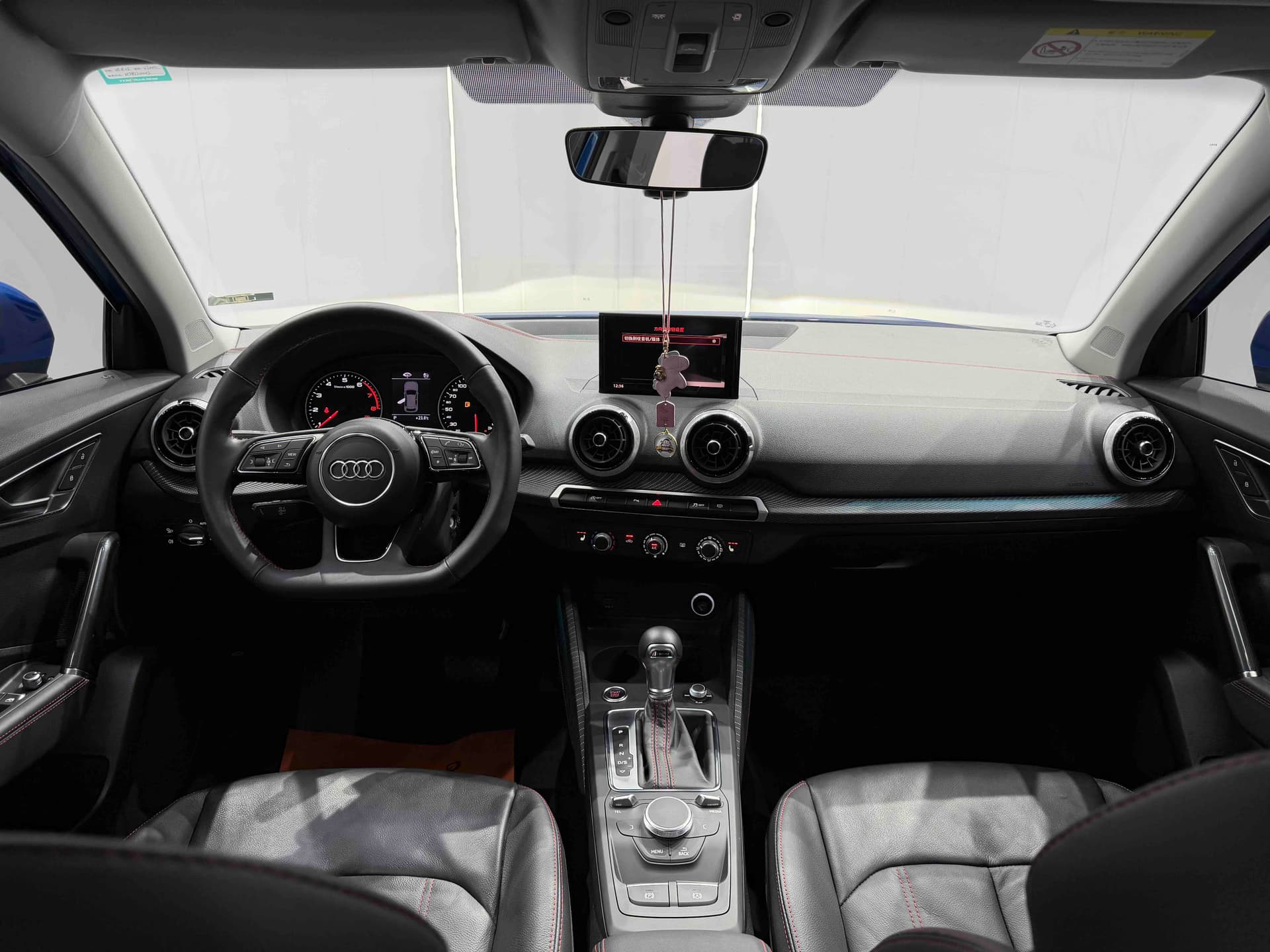 Audi Q2L — 图片缩略图 13