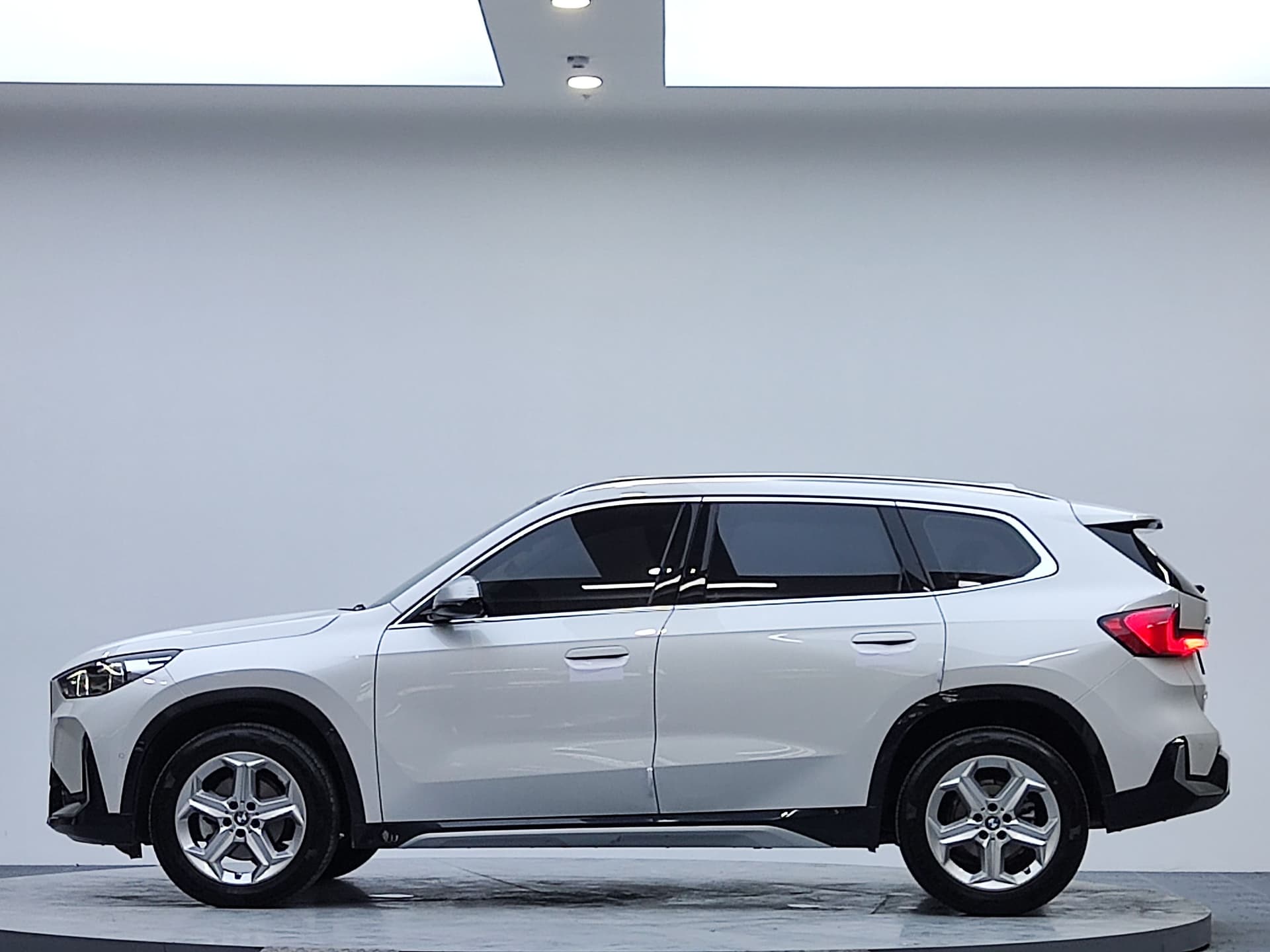 BMW X1 — 图片缩略图 5