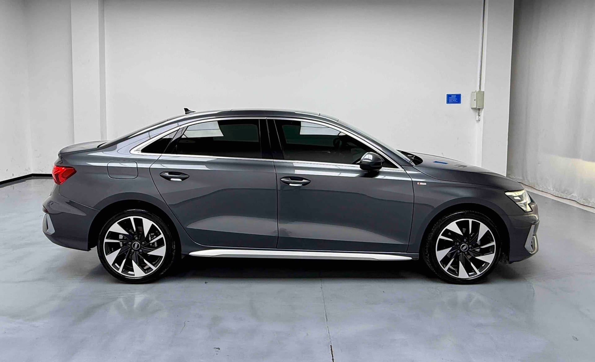 Audi A3 — 图片缩略图 4