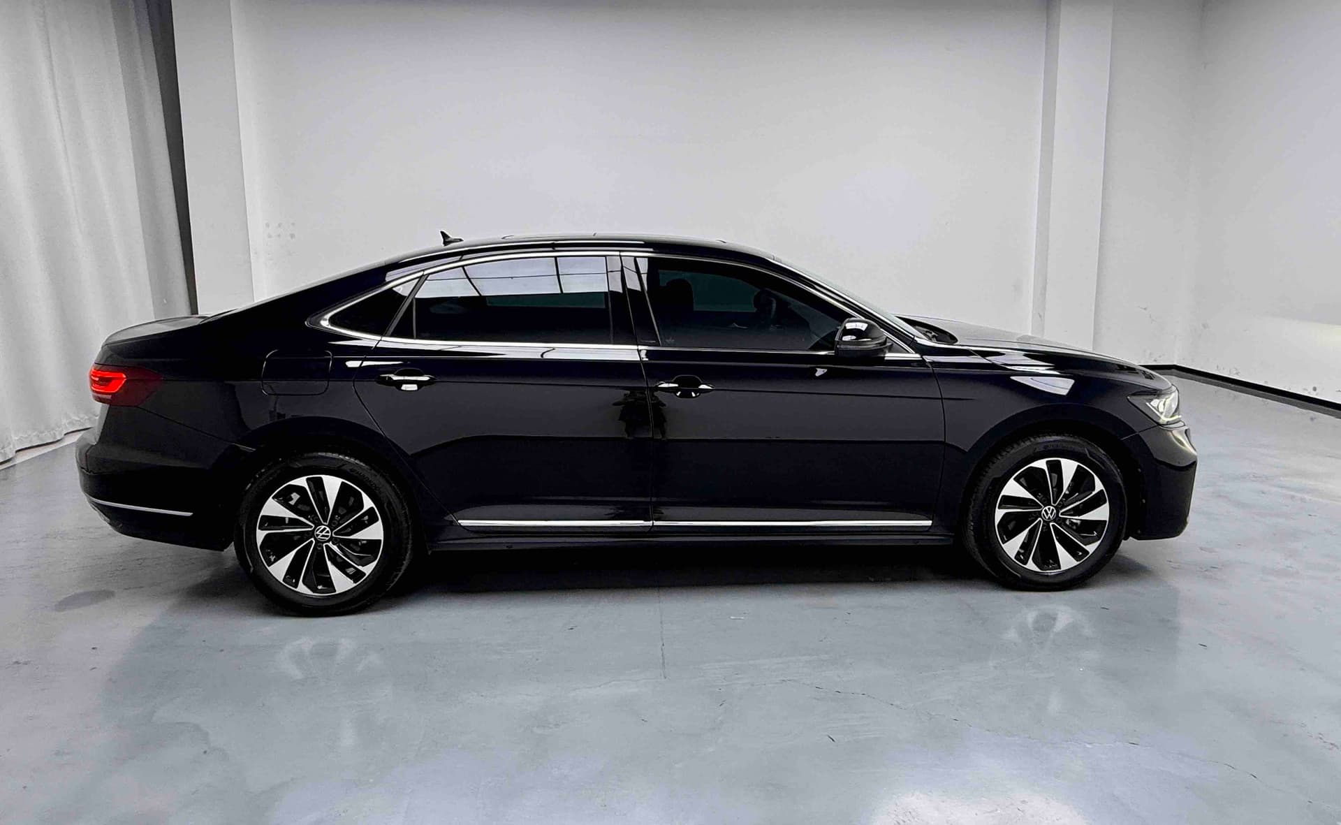 Volkswagen Passat — Миниатюры изображений 5