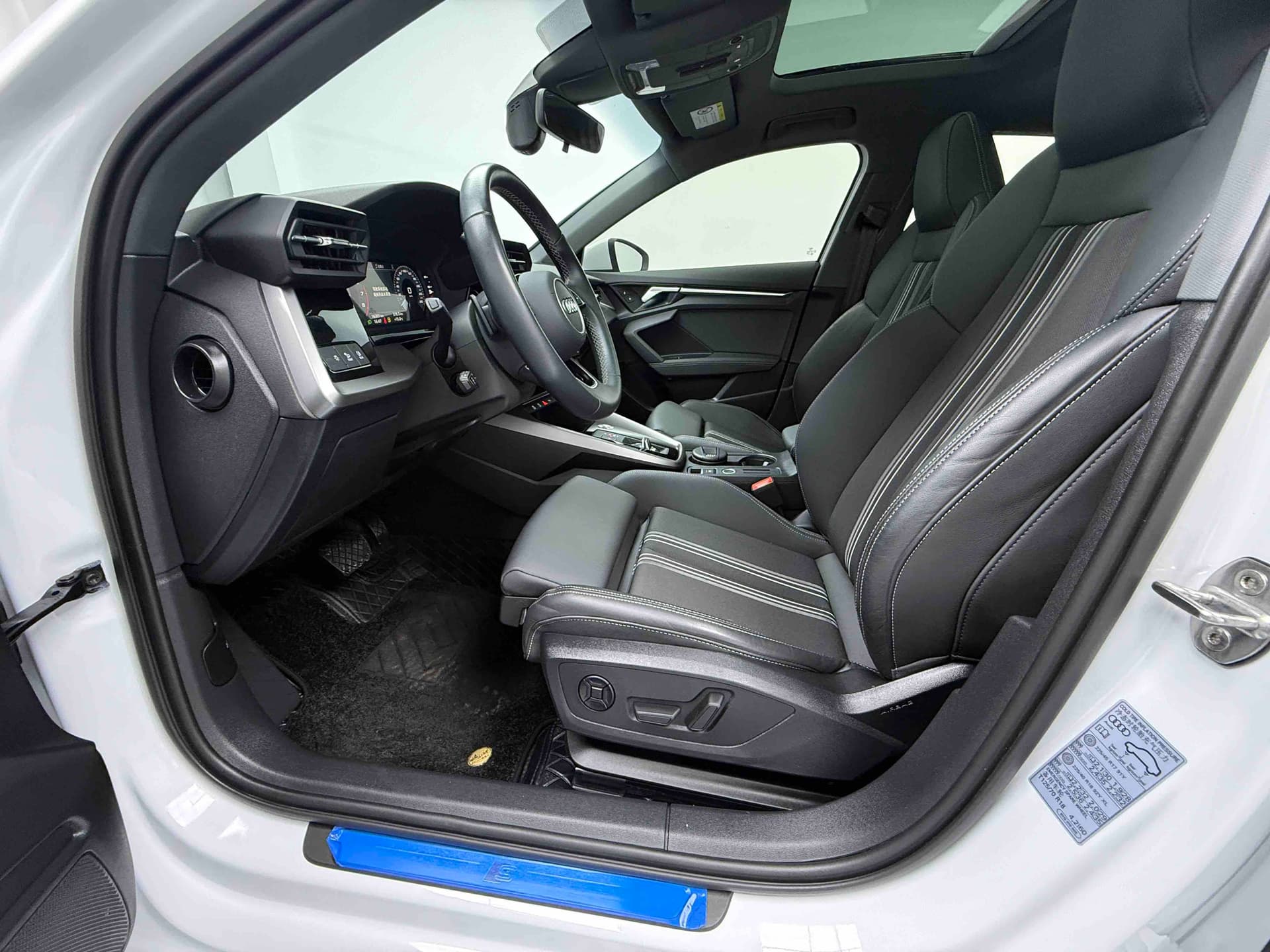Audi A3 — 图片缩略图 6