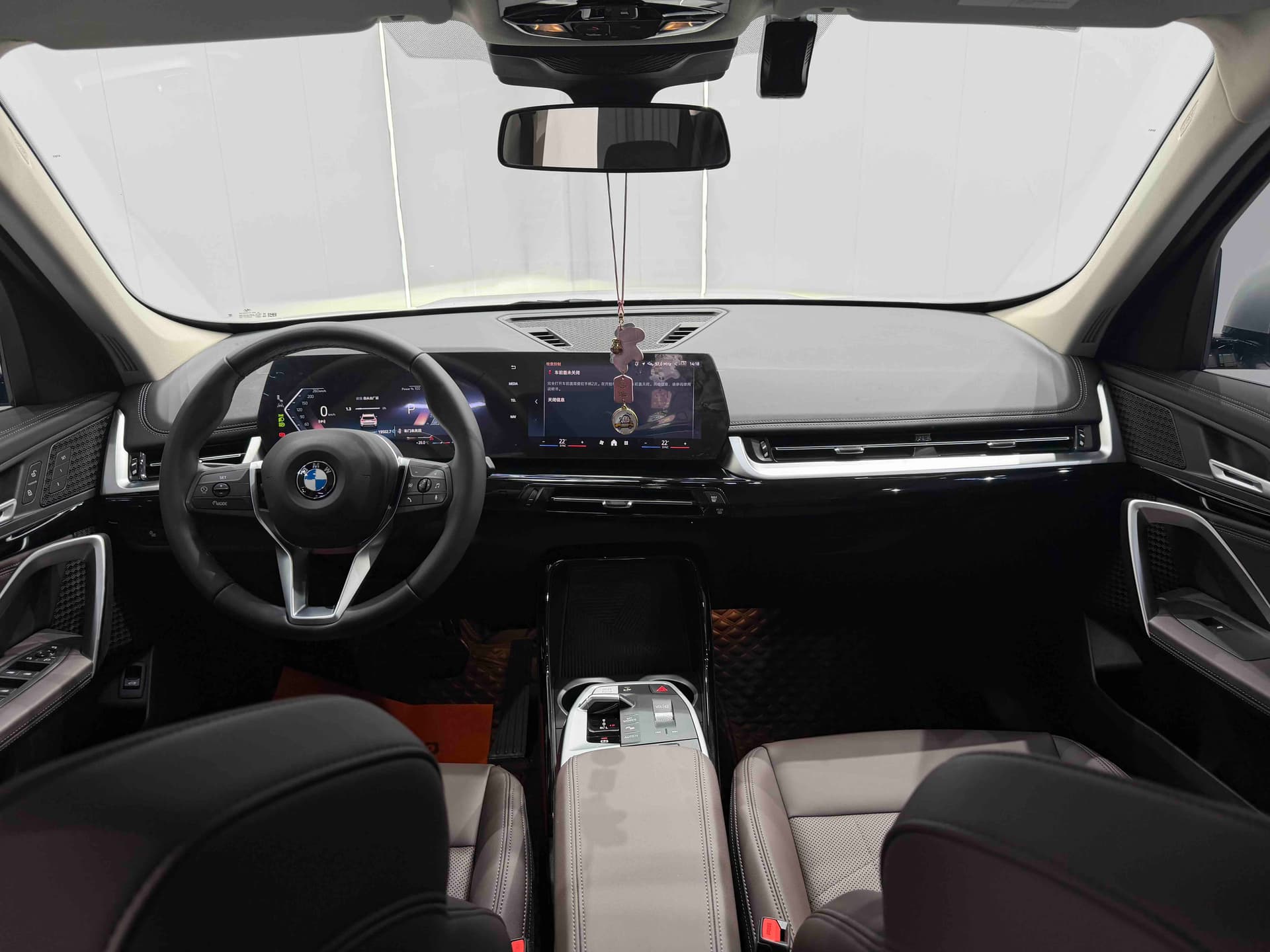 BMW X1 — 图片缩略图 13
