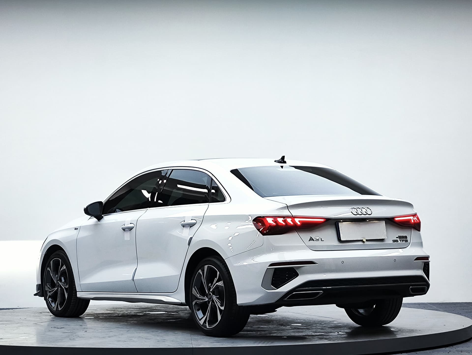 Audi A3 — 图片缩略图 6