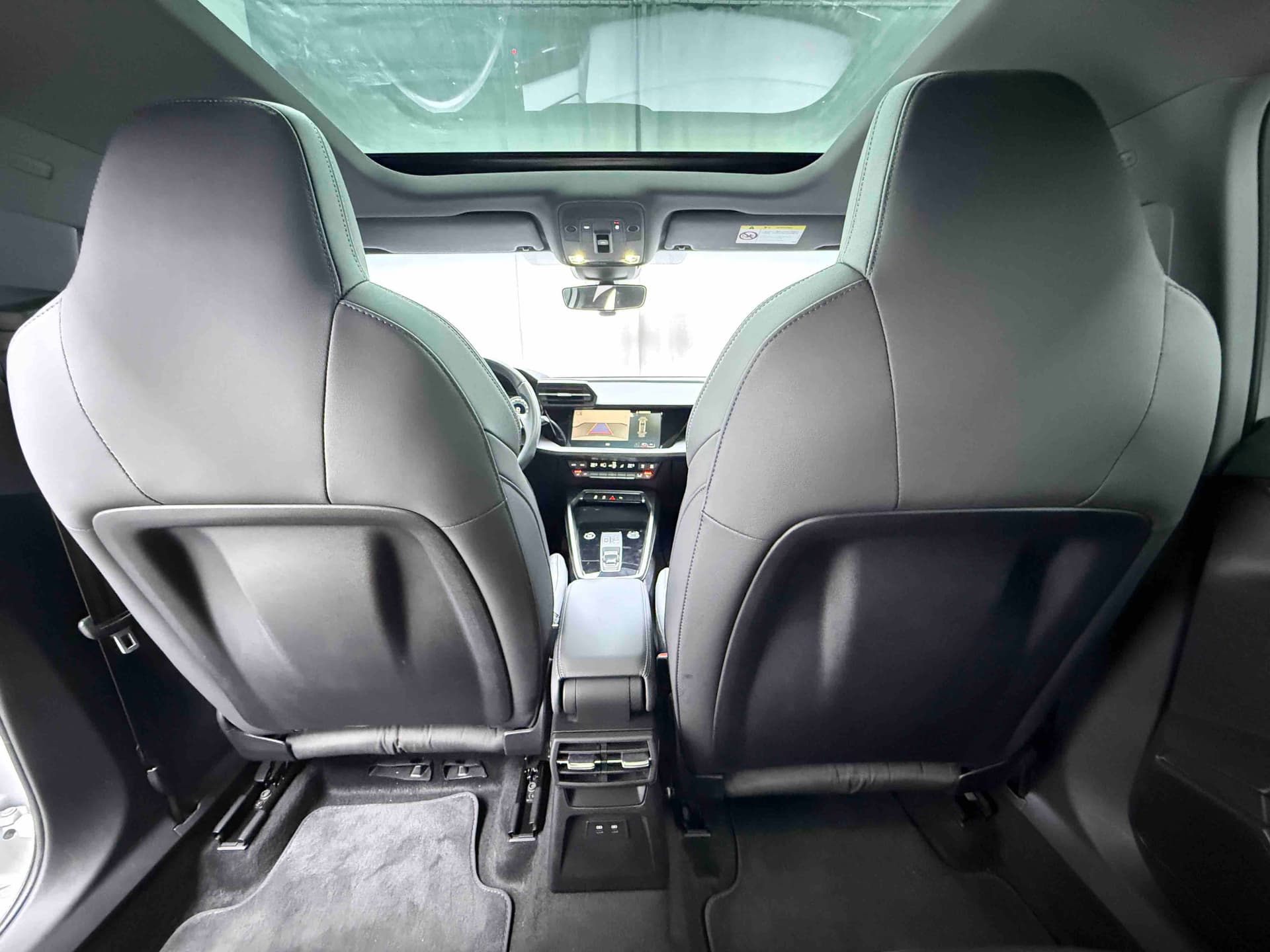 Audi A3 — 图片缩略图 12