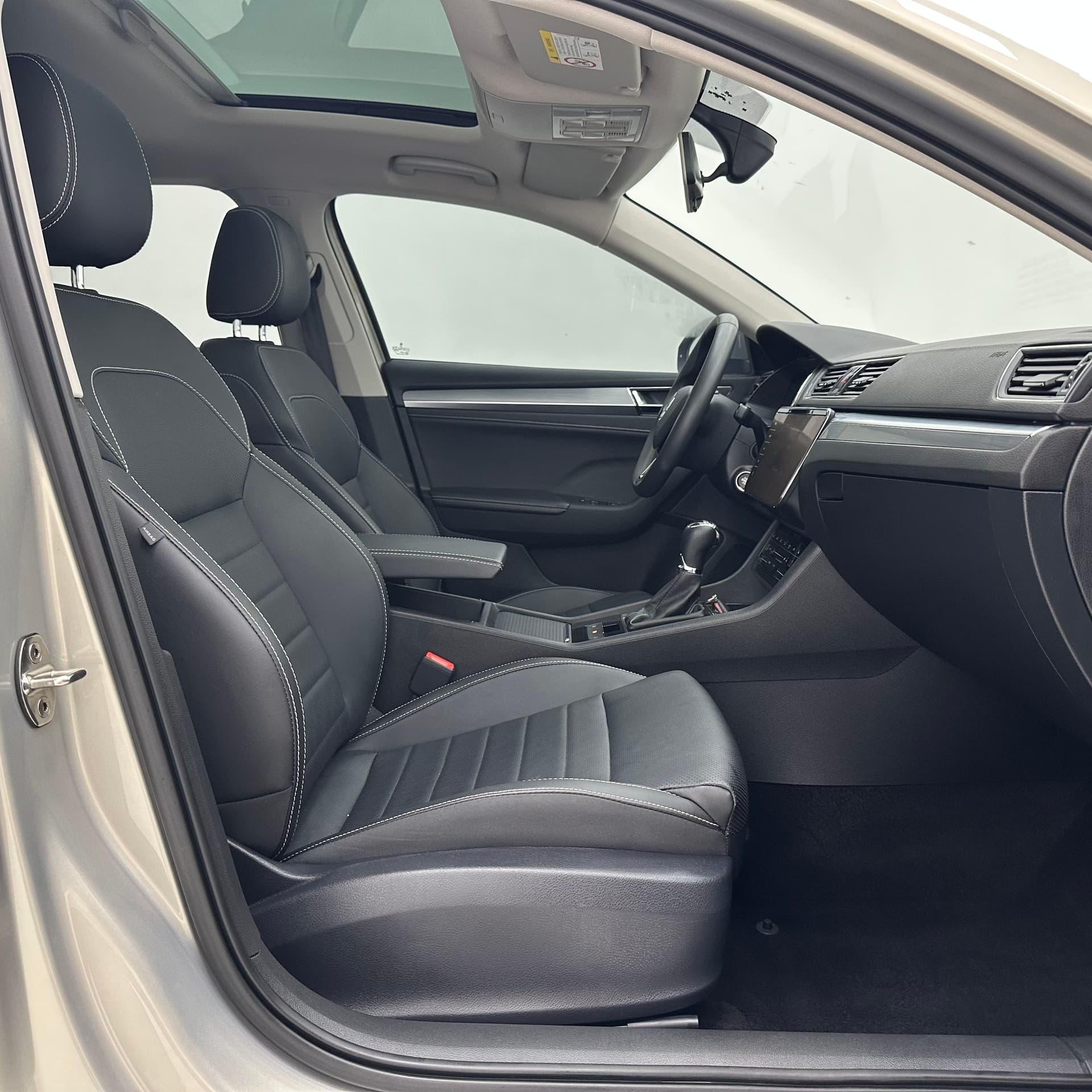 2022 Superb TSI280 DSG Premium Edition — Миниатюры изображений 9