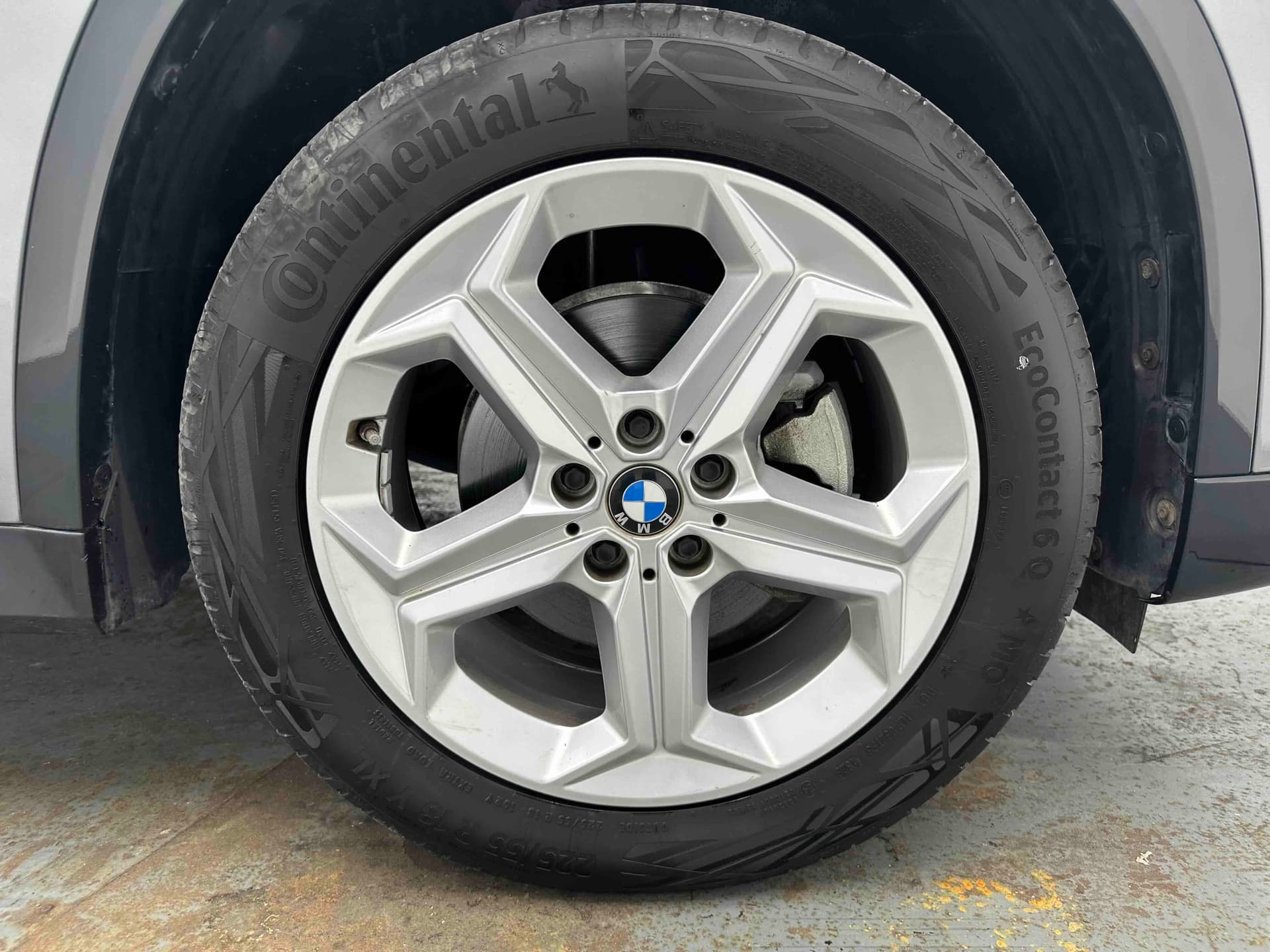 2023 BMW X1 sDrive20Li X Design Package — Image thumbnails 9