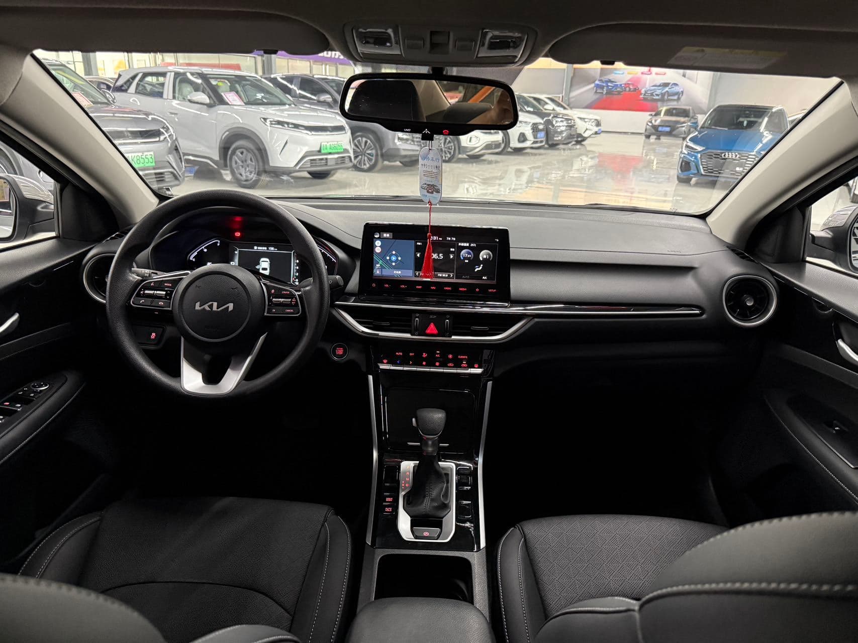 Kia K3 — Миниатюры изображений 11