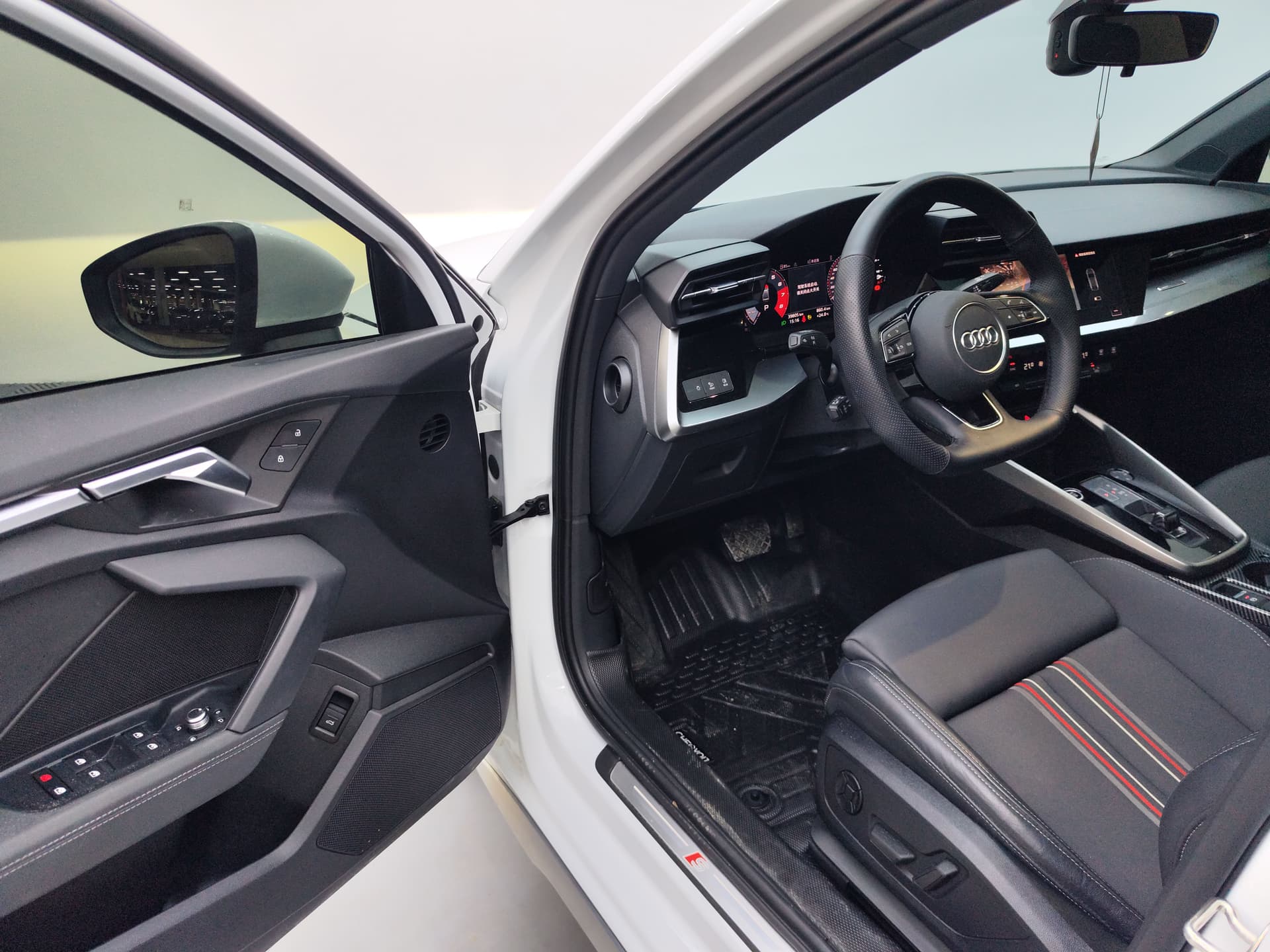 Audi A3 — 图片缩略图 9