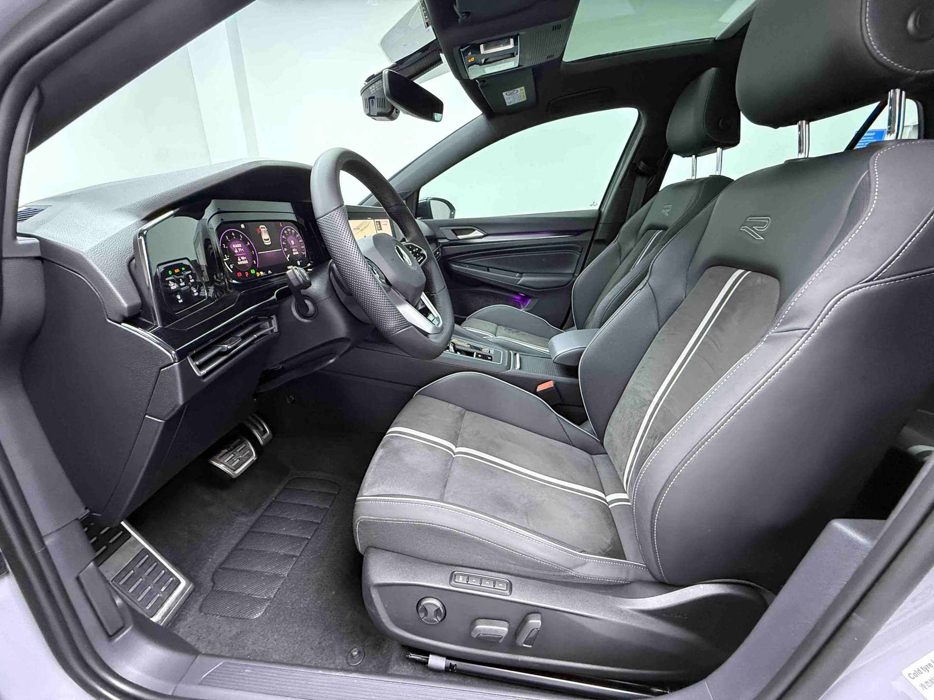 Volkswagen Golf — Image thumbnails 4