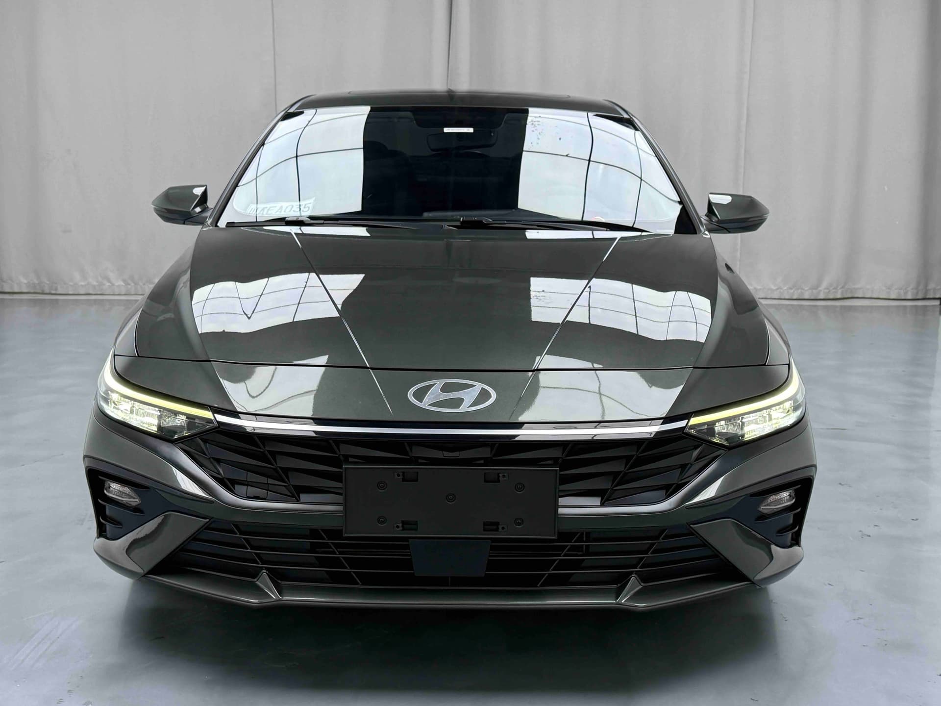 Hyundai Elantra — 2