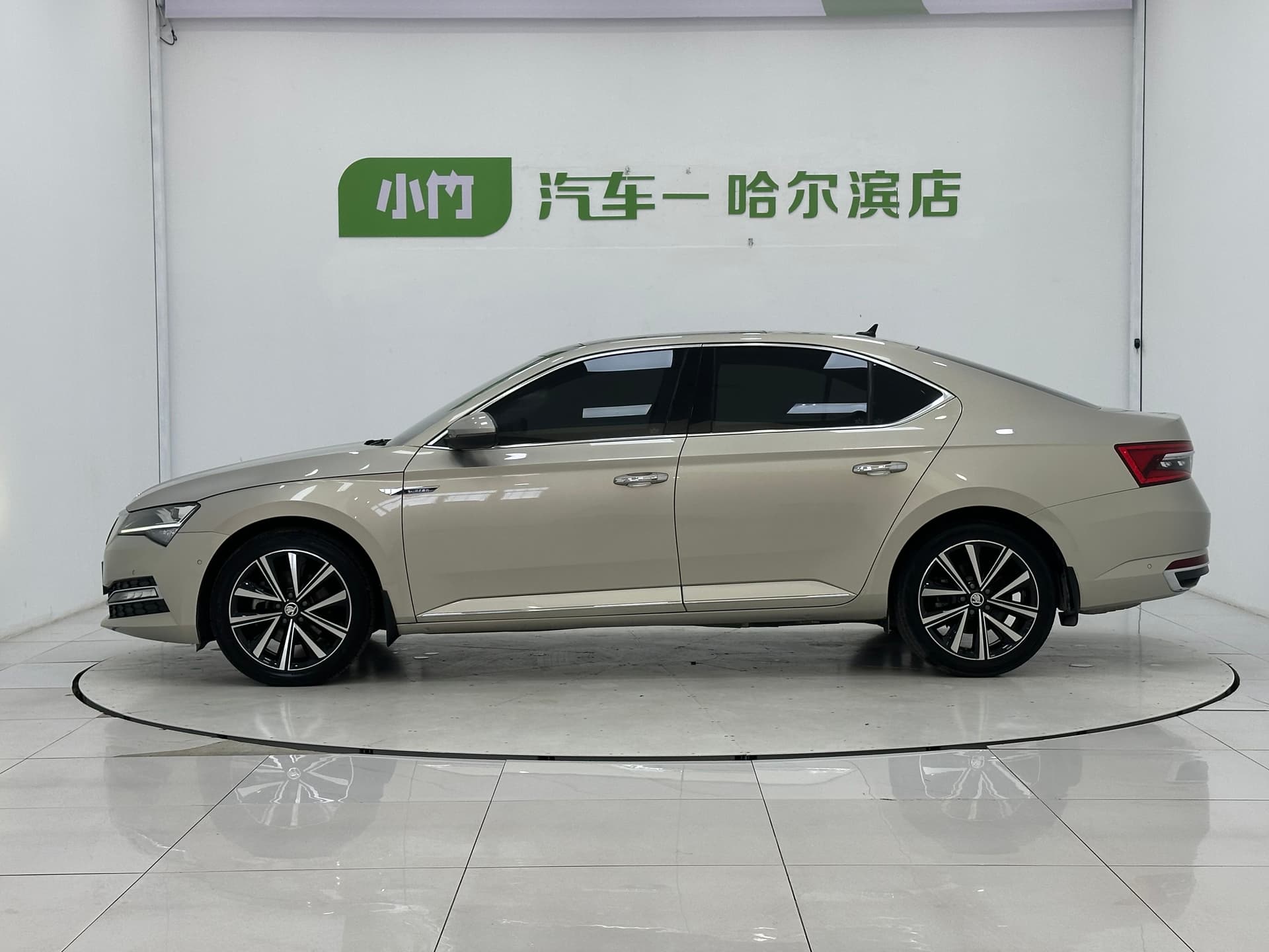 2022 Superb TSI280 DSG Premium Edition — Миниатюры изображений 5