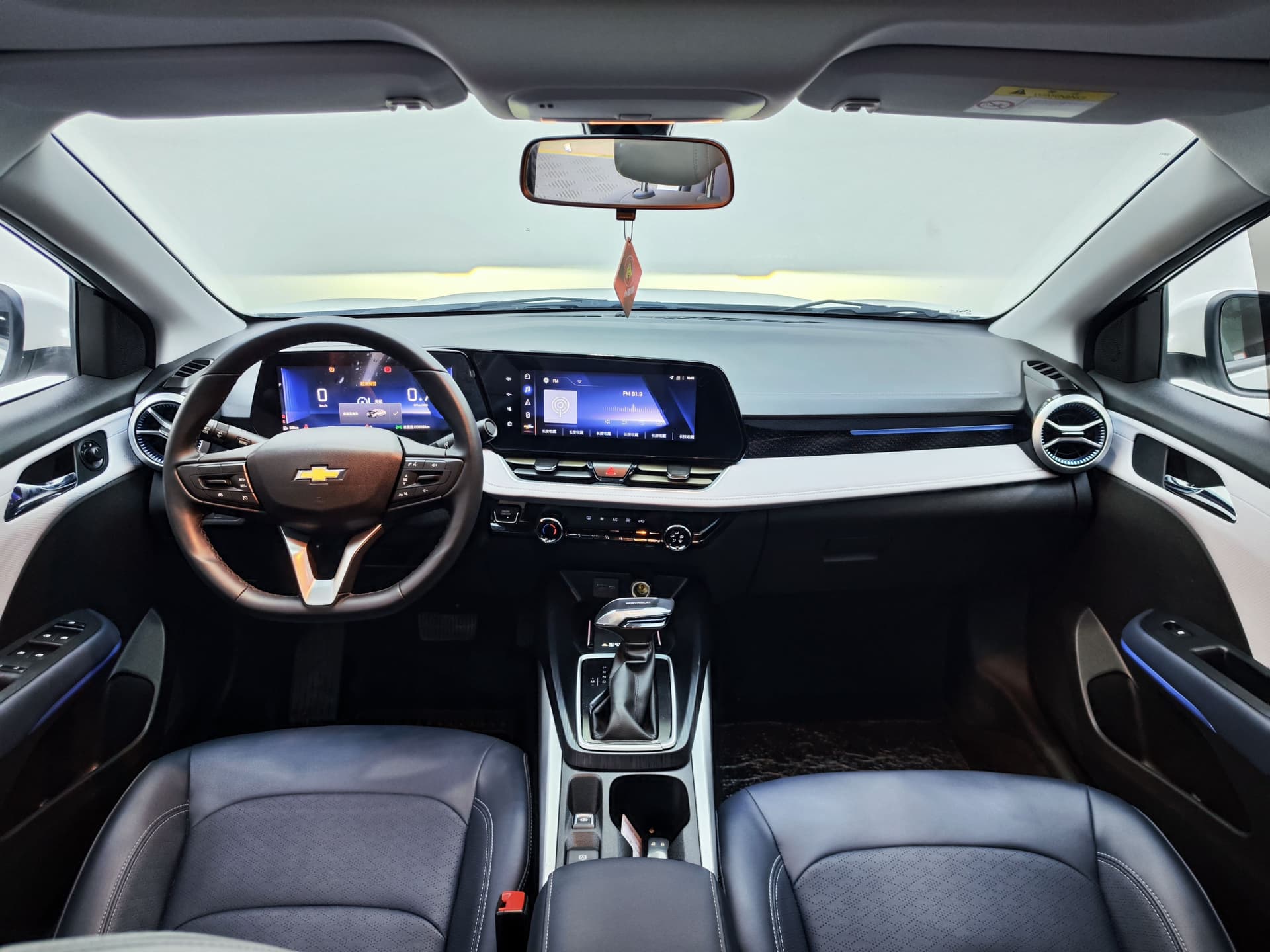 Chevrolet Monza — Image thumbnails 10