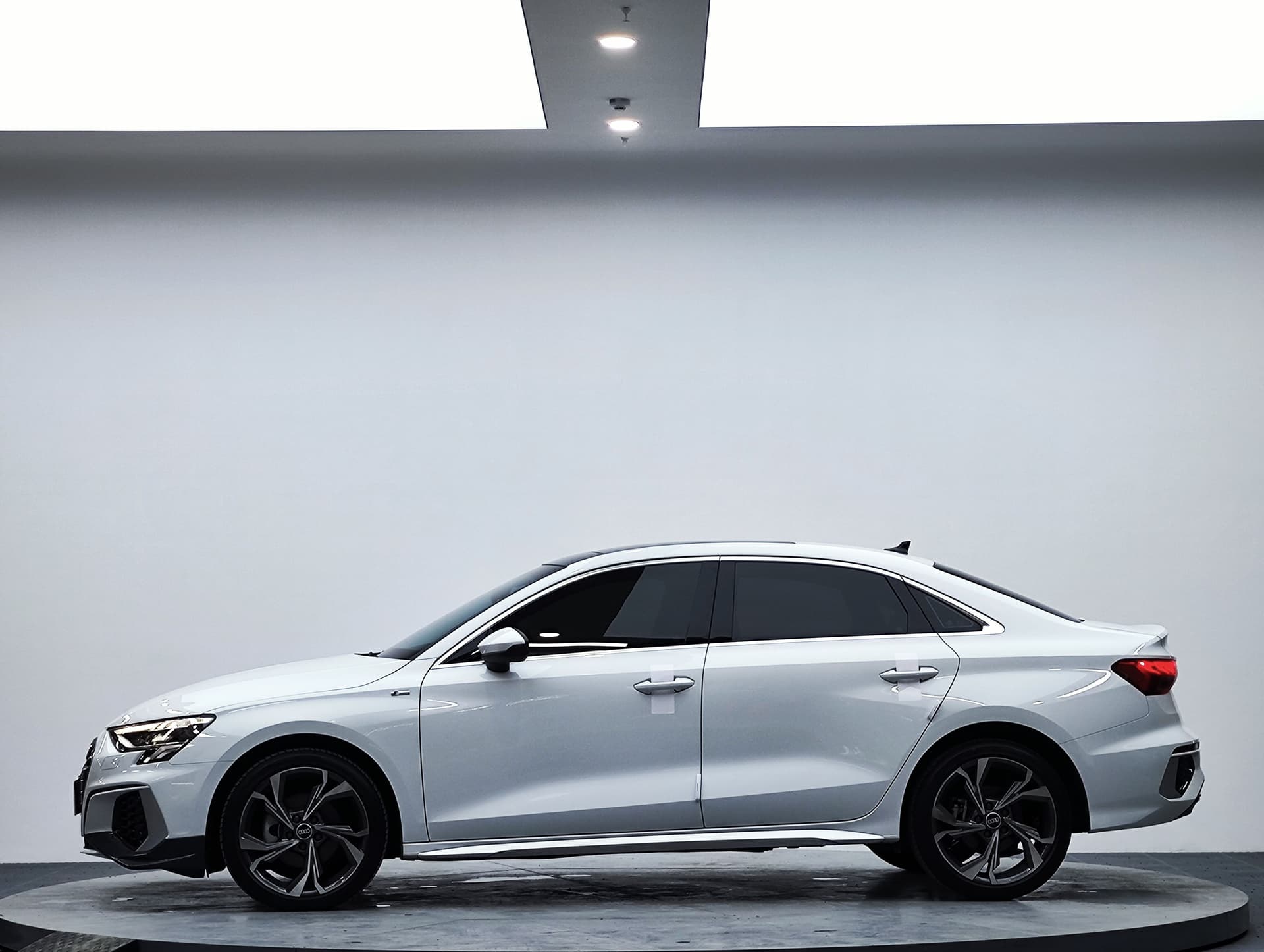 Audi A3 — 图片缩略图 5