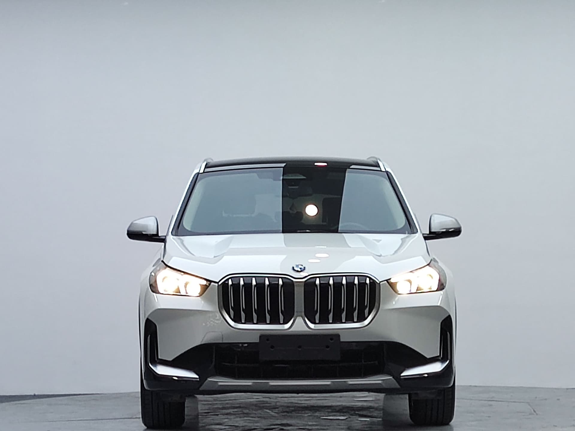 BMW X1 — 图片缩略图 3