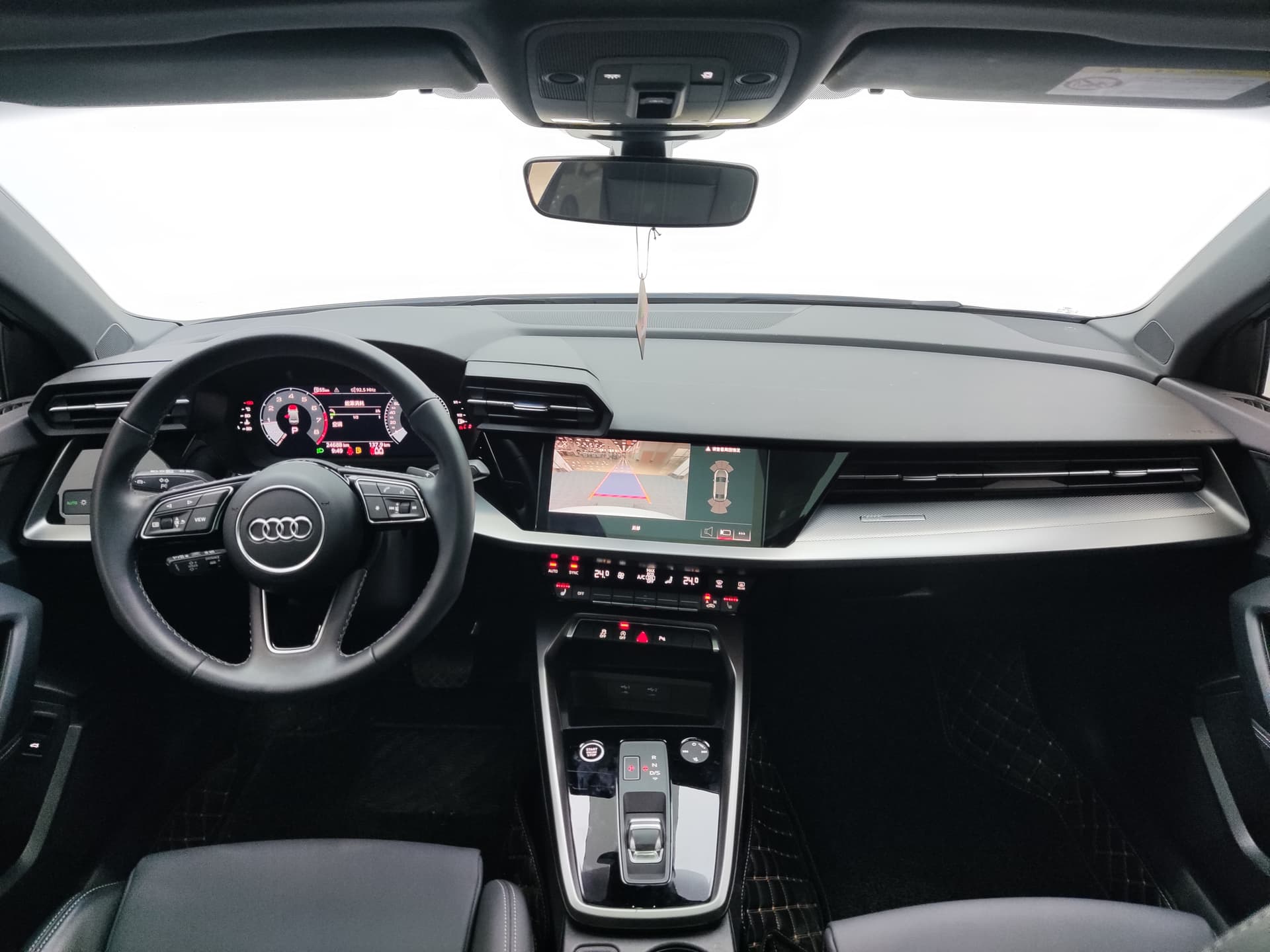 Audi A3 — 图片缩略图 10