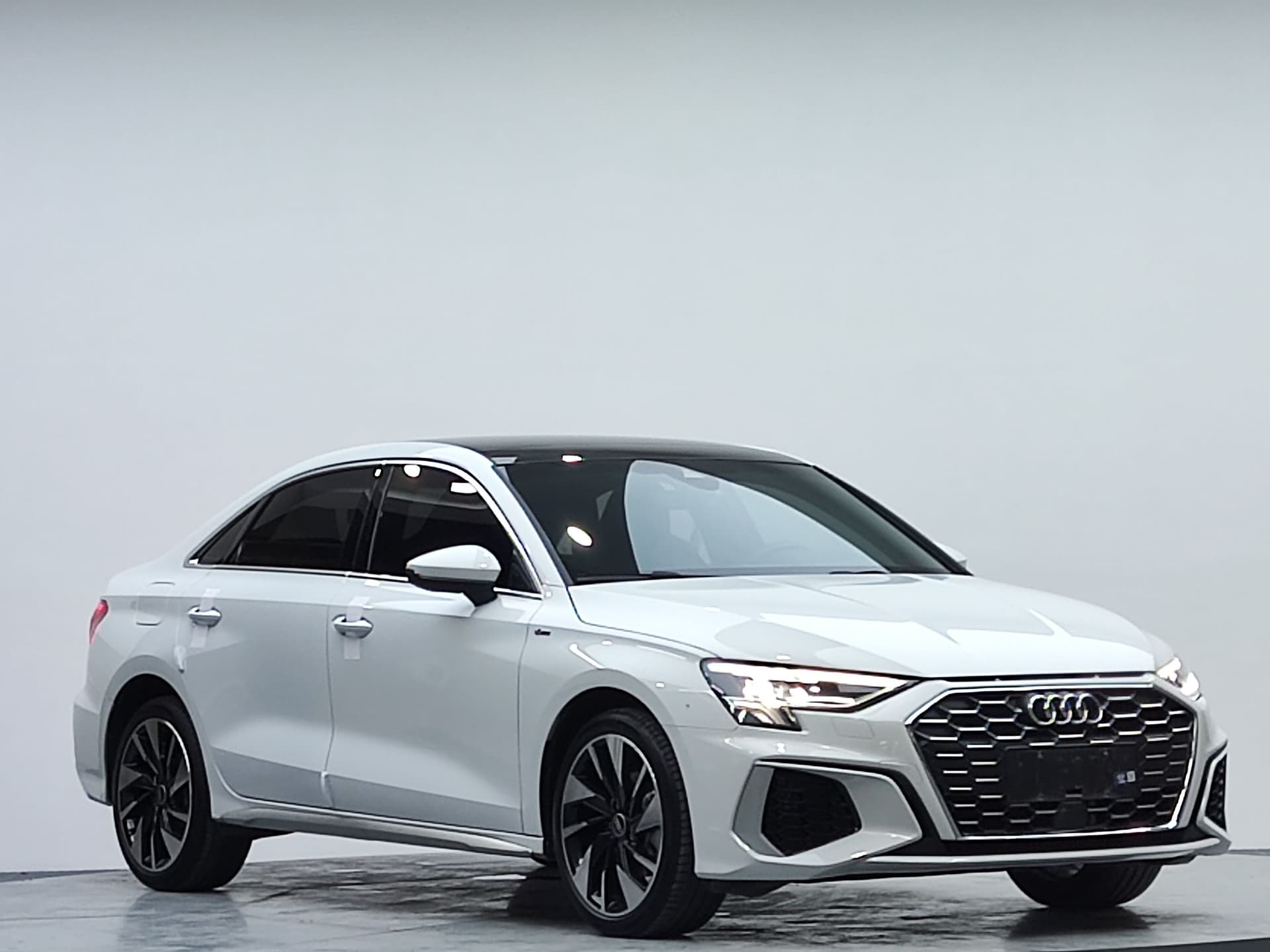 Audi A3 — 图片缩略图 4