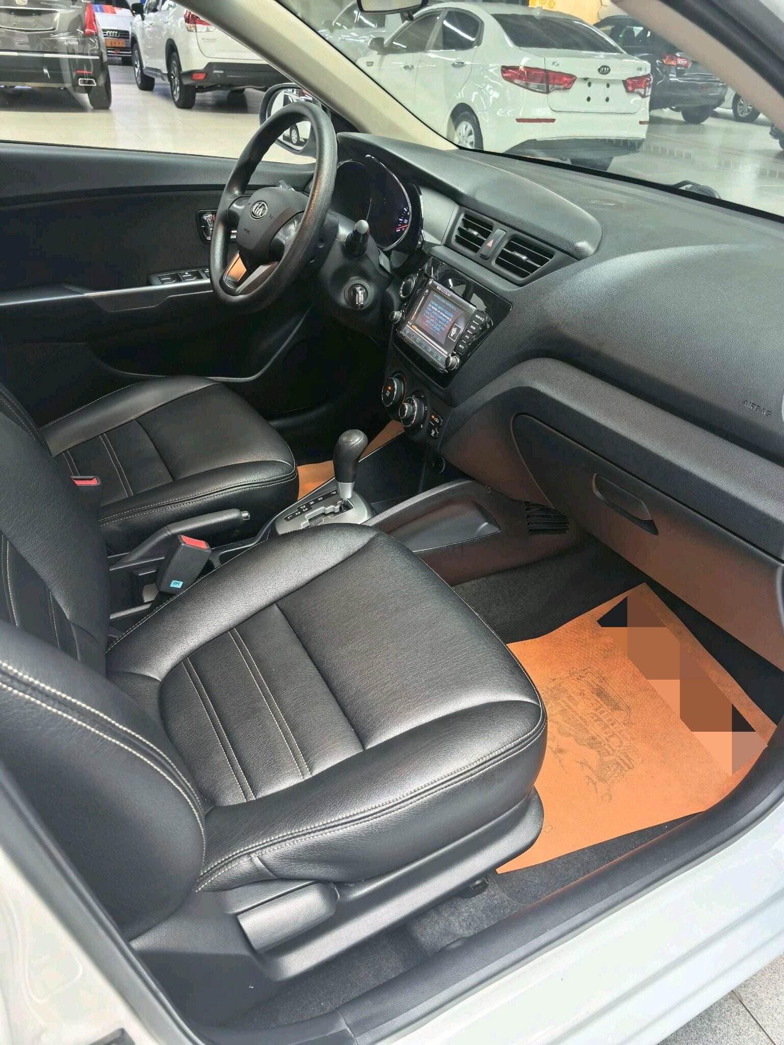 Kia K2- 2015 — Миниатюры изображений 5