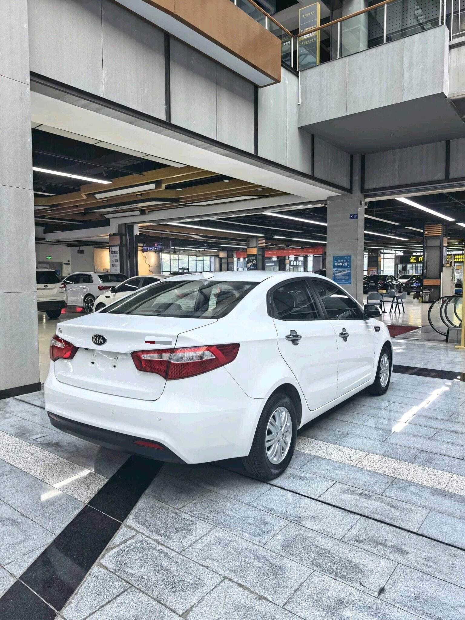Kia K2- 2015 — Миниатюры изображений 8