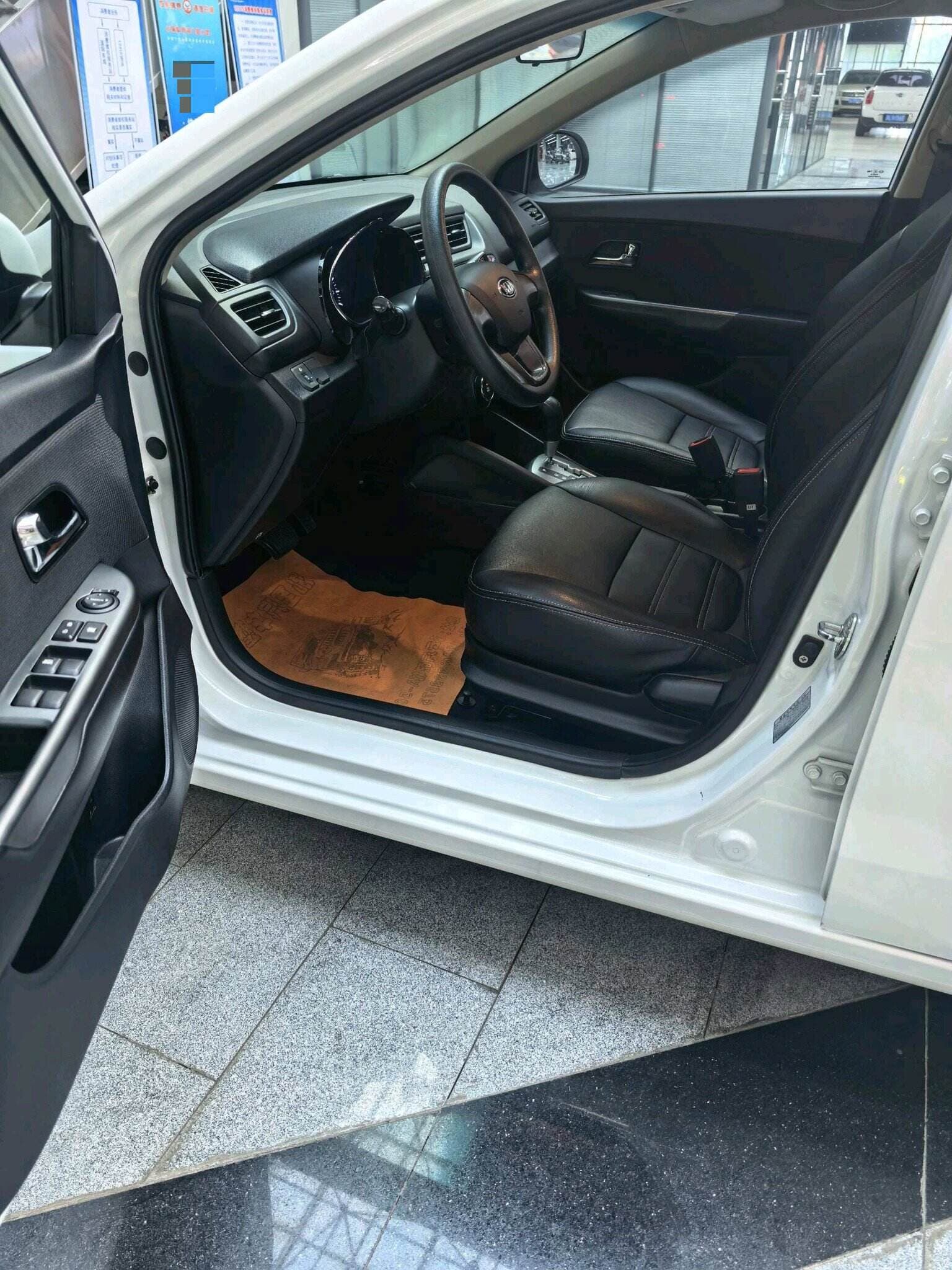 Kia K2- 2015 — 9