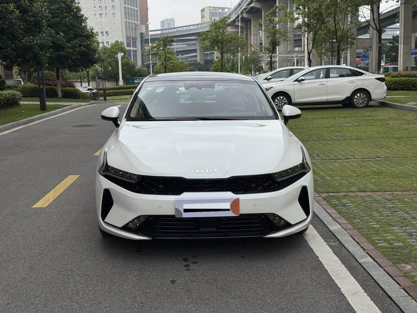 Kia K5 2025 — Миниатюры изображений 3